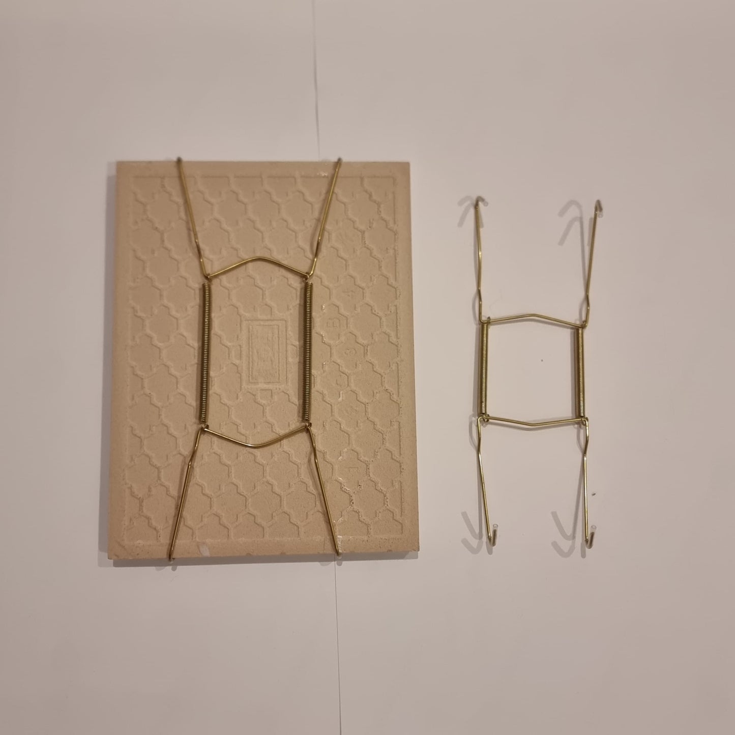 Tile Hanger